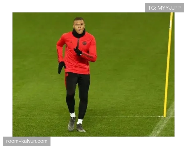 关键瞬间：巴黎球星姆巴佩在一次25米极限冲刺后，心率数据达到峰值